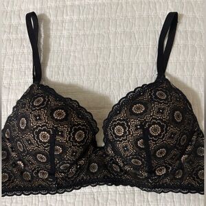 NEW AERIE Black and Tan Lace Detail BRA